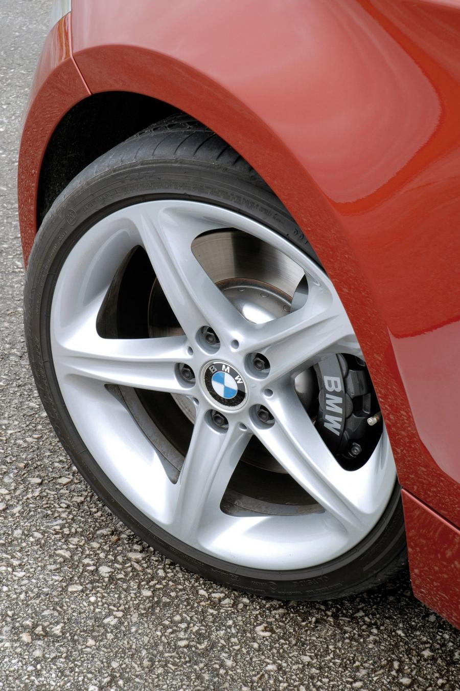  BMW 135i 2010 года  (фото 35 из 62)